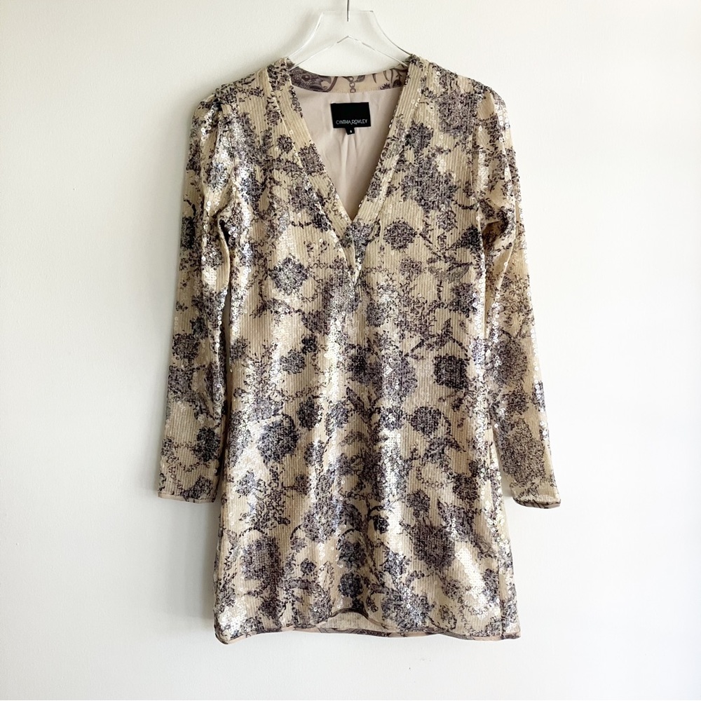 Cynthia Rowley Malia Long Sleeve Sequin Dress Size 6 V Neck Floral Pattern Mini - Picture 2 of 11